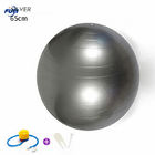 Ramah Lingkungan 65cm 95cm Anti Burst Gym Pilates Pvc Yoga Ball Dengan Basis